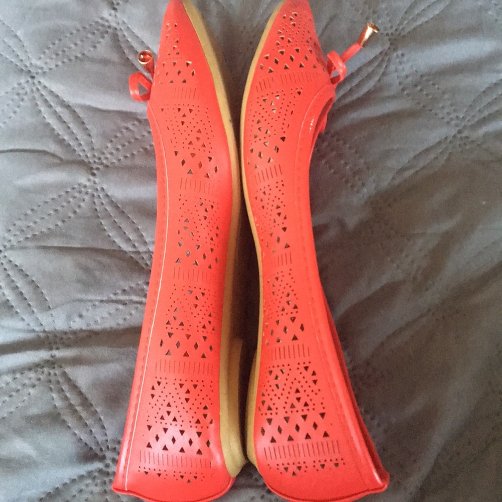 Red flats - Picture 4 of 4